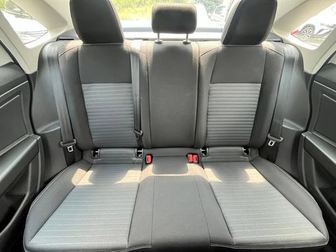 Certified 2025 Volkswagen Jetta S FWD image 28