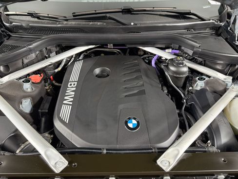 Certified 2024 BMW X7 xDrive40i w/ Executive Package image 34