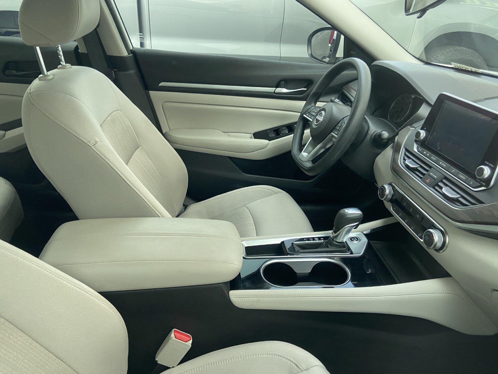 Used 2023 Nissan Altima 2.5 SV FWD image 8
