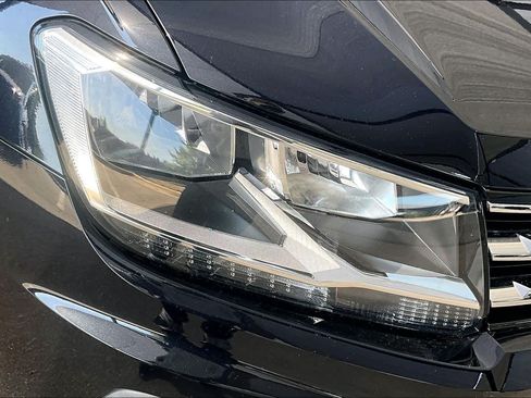 Used 2020 Volkswagen Tiguan SE FWD image 27