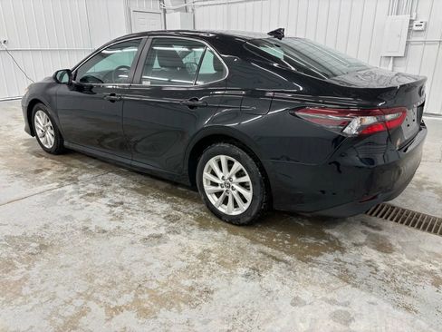 Used 2023 Toyota Camry LE FWD image 4
