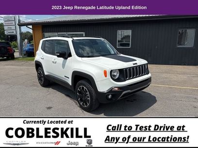 Used 2023 Jeep Renegade Latitude w/ Sun/Sound Group