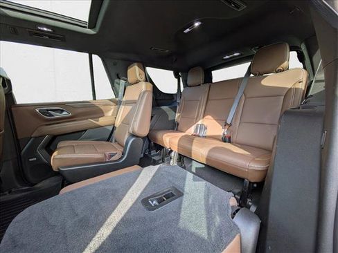 Used 2021 Chevrolet Tahoe High Country w/ Premium Package image 22