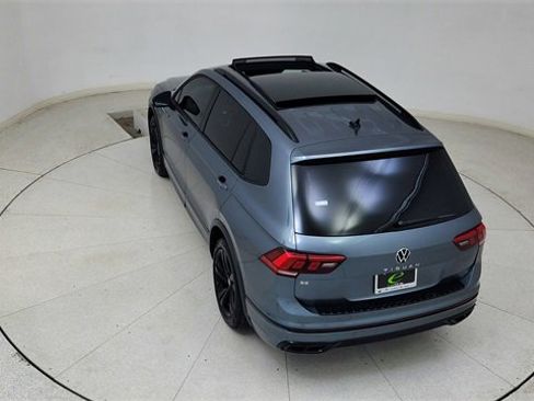 Used 2023 Volkswagen Tiguan SE R-Line image 81
