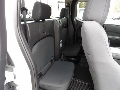 Used 2022 Nissan Frontier S image 34