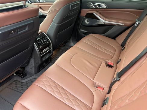 Used 2021 BMW X5 M50i w/ Executive Package image 15