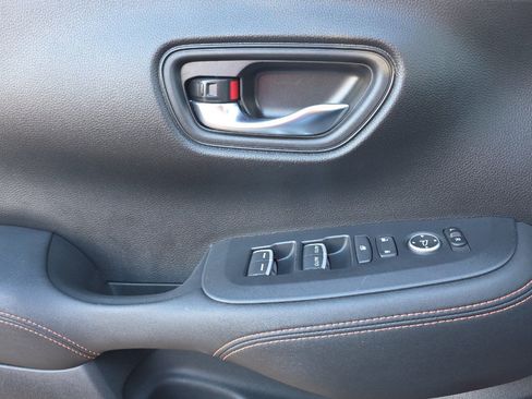 Used 2023 Honda HR-V Sport image 11