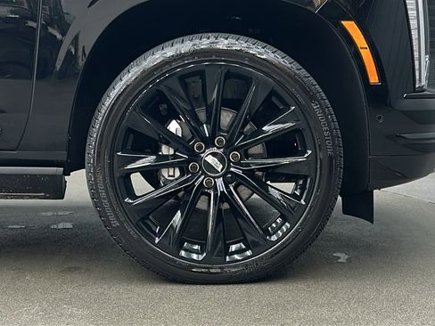 Used 2025 Cadillac Escalade Sport Platinum w/ LPO, ONYX Package image 10