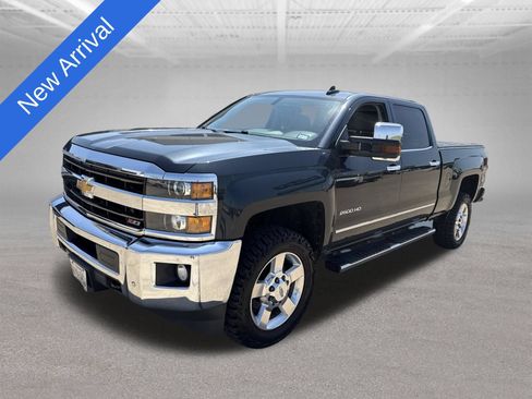 Used 2018 Chevrolet Silverado 2500 LTZ w/ Vortec Plus Package AWD/4WD image 1