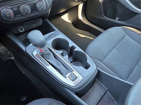 Certified 2025 Chevrolet Trax LS image 25