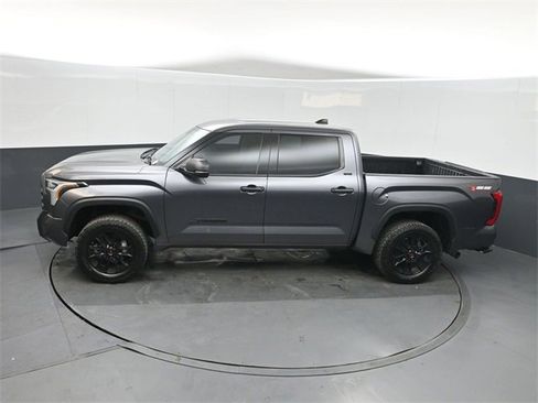 Used 2022 Toyota Tundra SR5 image 33