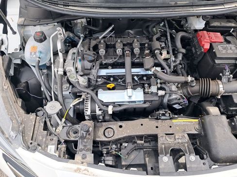 New 2025 Nissan Versa SR w/ Trunk Package image 23