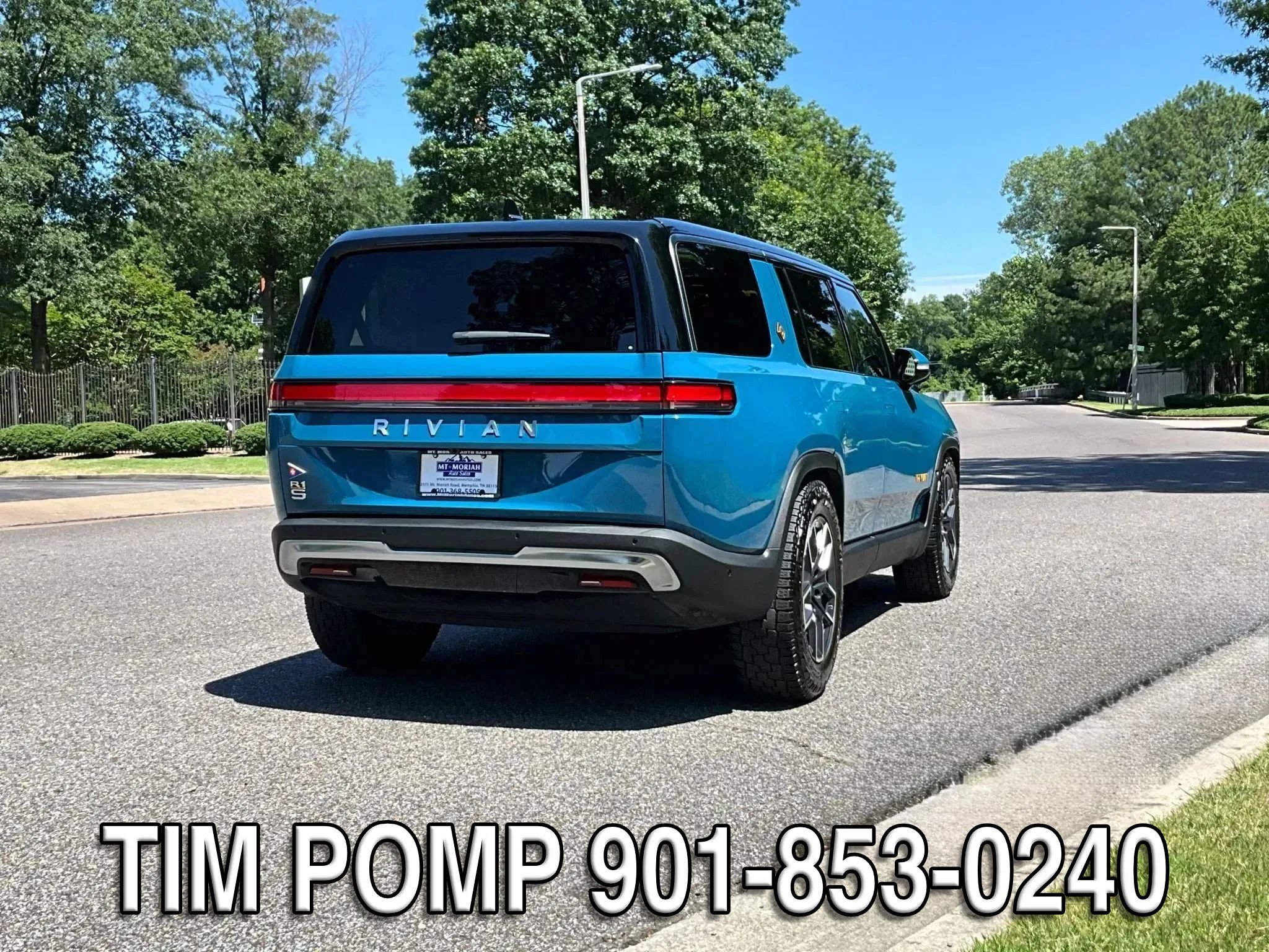 Used 2023 Rivian R1S Adventure Quad AWD/4WD image 7