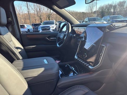 New 2026 GMC Yukon Denali w/ LPO, Floor Liner Package image 49