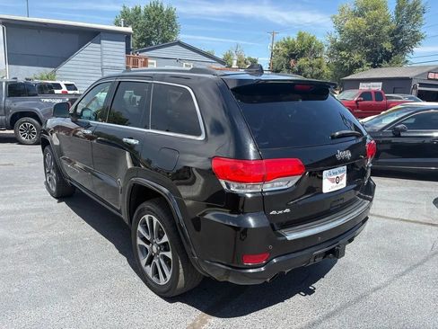 Used 2017 Jeep Grand Cherokee Overland AWD/4WD image 5