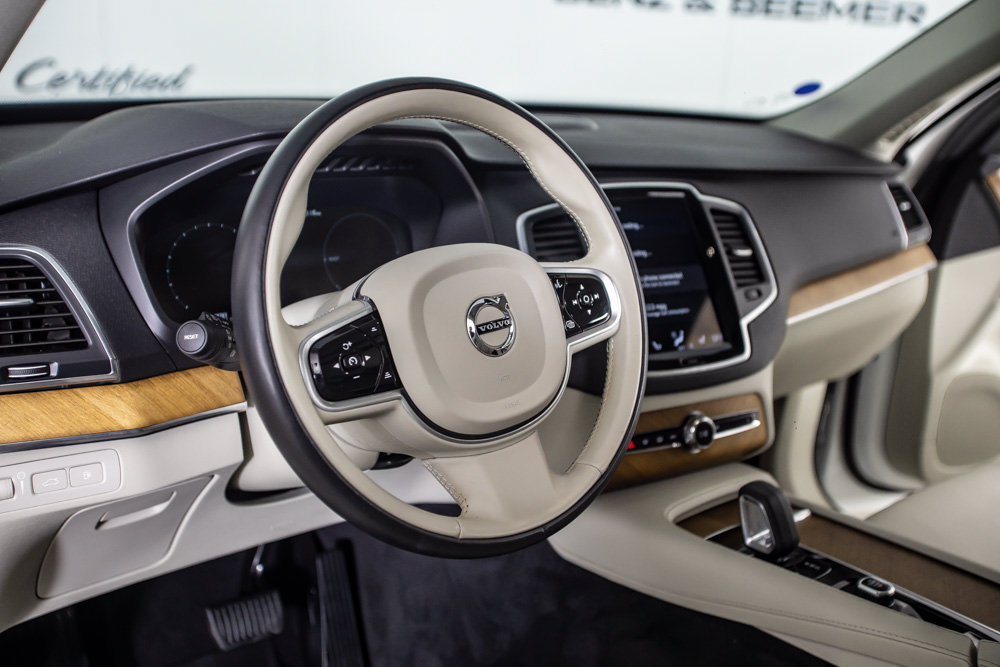 Used 2022 Volvo XC90 T8 Inscription Expression w/ Climate Package AWD/4WD image 25