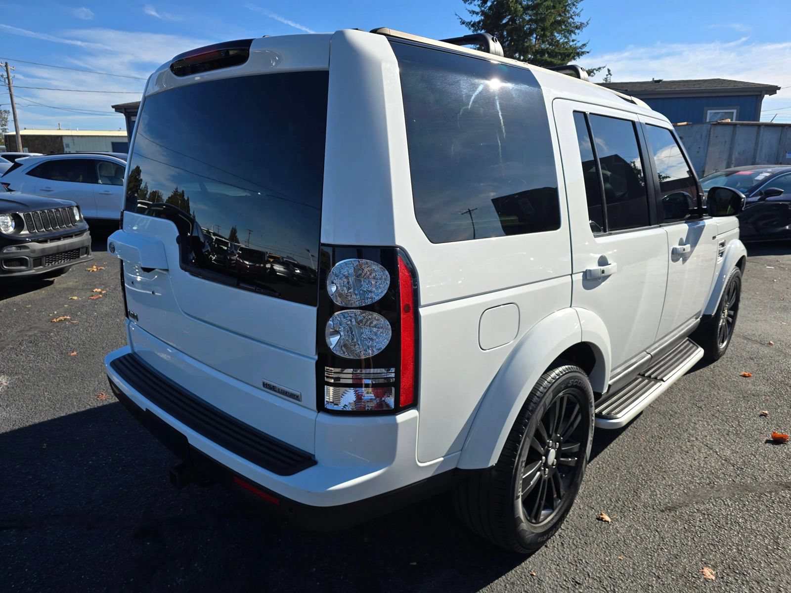 Used 2015 Land Rover LR4 HSE LUX AWD/4WD image 5