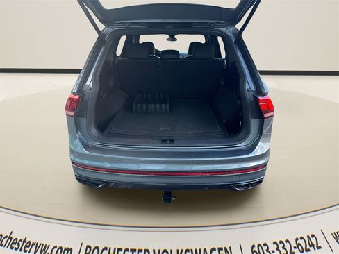 Used 2022 Volkswagen Tiguan SE R-Line image 30