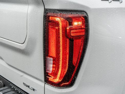 Used 2019 GMC Sierra 1500 SLT image 8