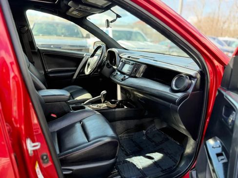 Used 2016 Toyota RAV4 SE w/ Protection Package image 9