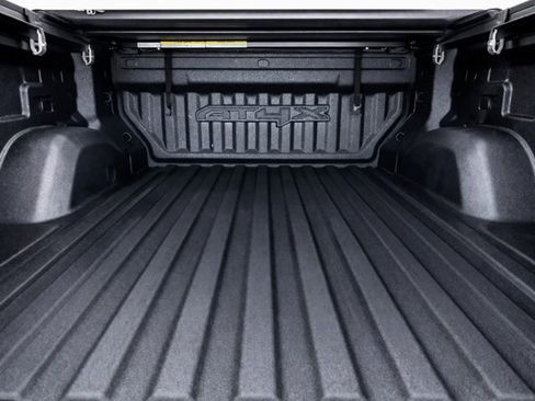 Used 2023 GMC Canyon AT4X AWD/4WD image 9