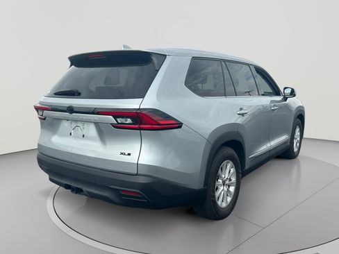 Used 2025 Toyota Grand Highlander FWD image 5