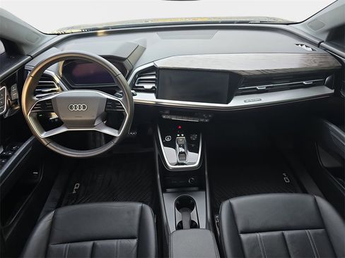 Used 2023 Audi Q4 e-tron Premium Plus image 9