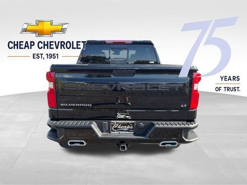 Used 2024 Chevrolet Silverado 1500 LT Trail Boss w/ Convenience Package II AWD/4WD image 4