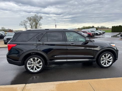 Certified 2022 Ford Explorer Platinum w/ Equipment Group 601A AWD/4WD image 11