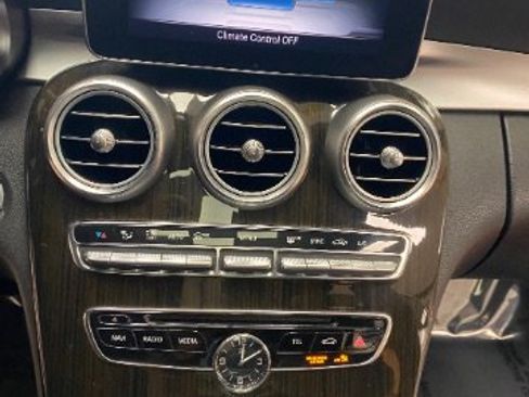 Used 2018 Mercedes-Benz C 300 Sedan w/ Multimedia Package image 22