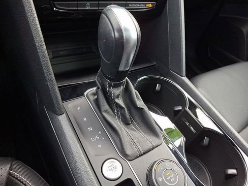 Used 2023 Volkswagen Atlas Cross Sport SEL R-Line image 15