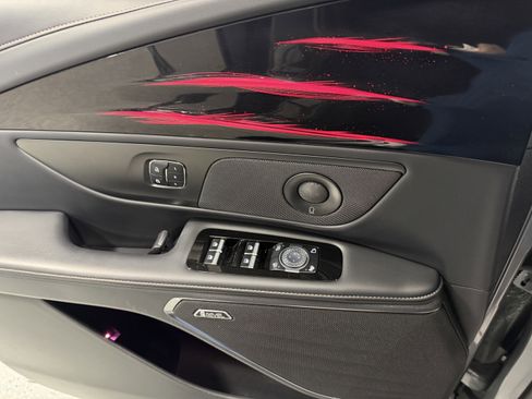 Used 2024 Lincoln Nautilus Reserve w/ Equipment Group 202A image 23