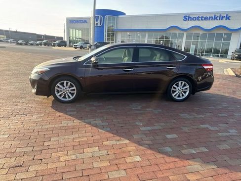 Used 2014 Toyota Avalon XLE image 3