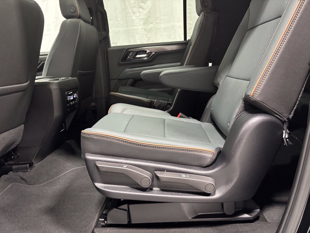 Used 2026 GMC Yukon XL AT4 AWD/4WD image 43