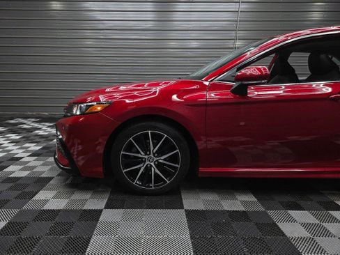 Used 2022 Toyota Camry SE AWD/4WD image 36