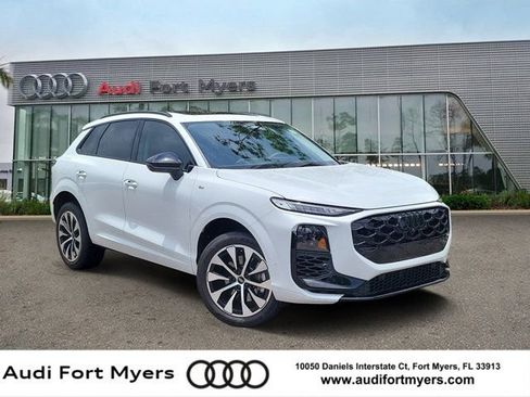 Certified 2026 Audi Q3 quattro 2.0T AWD/4WD image 1