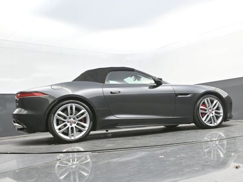 Used 2017 Jaguar F-TYPE R image 35