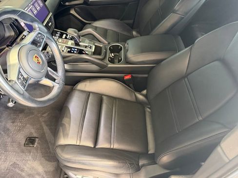 Certified 2021 Porsche Cayenne Coupe AWD/4WD image 15