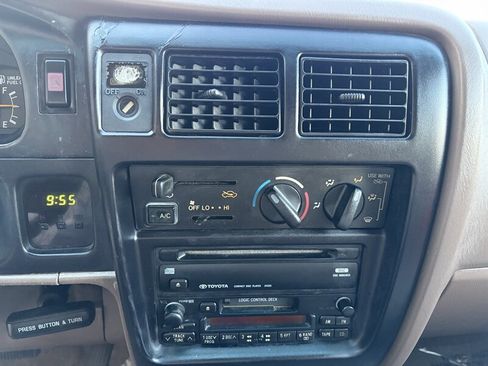 Used 1999 Toyota Tacoma 4x4 Xtracab V6 image 17