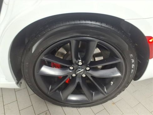 Used 2023 Chrysler 300 C image 18