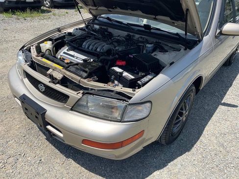 Used 1996 Nissan Maxima SE FWD image 23