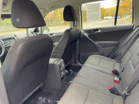 Used 2012 Volkswagen Tiguan S AWD/4WD image 31