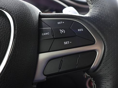 Used 2017 Dodge Challenger SRT Hellcat RWD image 13