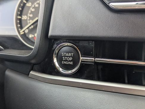 Used 2024 Mitsubishi Outlander SE image 17