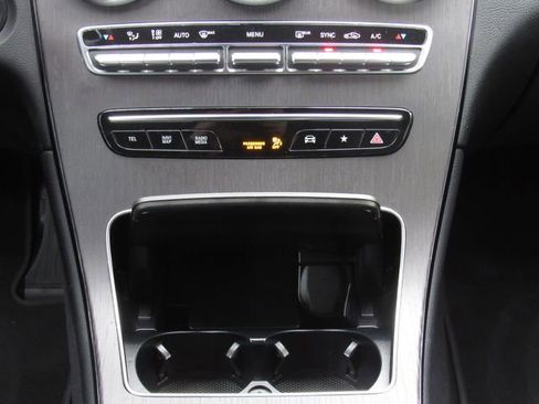 Used 2022 Mercedes-Benz GLC 300 4MATIC image 30