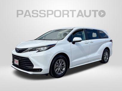 Used 2023 Toyota Sienna LE