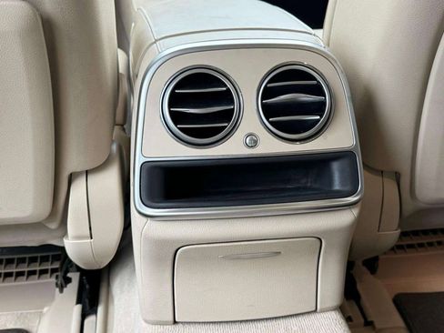 Used 2019 Mercedes-Benz S 560 4MATIC Sedan image 16