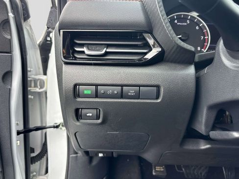 Certified 2023 Nissan Sentra SR image 18