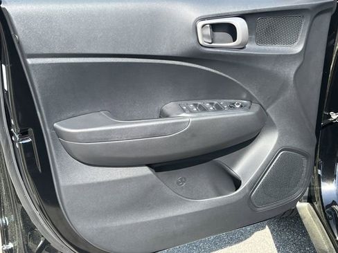 New 2026 Hyundai Venue SEL FWD image 10