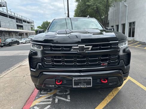Used 2022 Chevrolet Silverado 1500 LT Trail Boss w/ LT Trail Boss Premium Package AWD/4WD image 2
